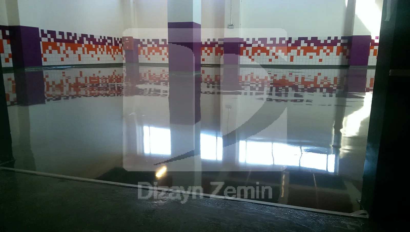 Self-levelling kendinden yayılan epoksi