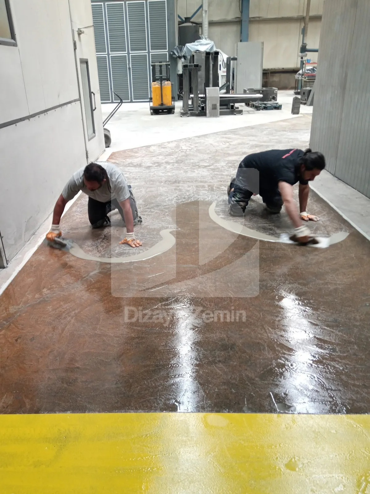 Bozulmuş fabrika zemini