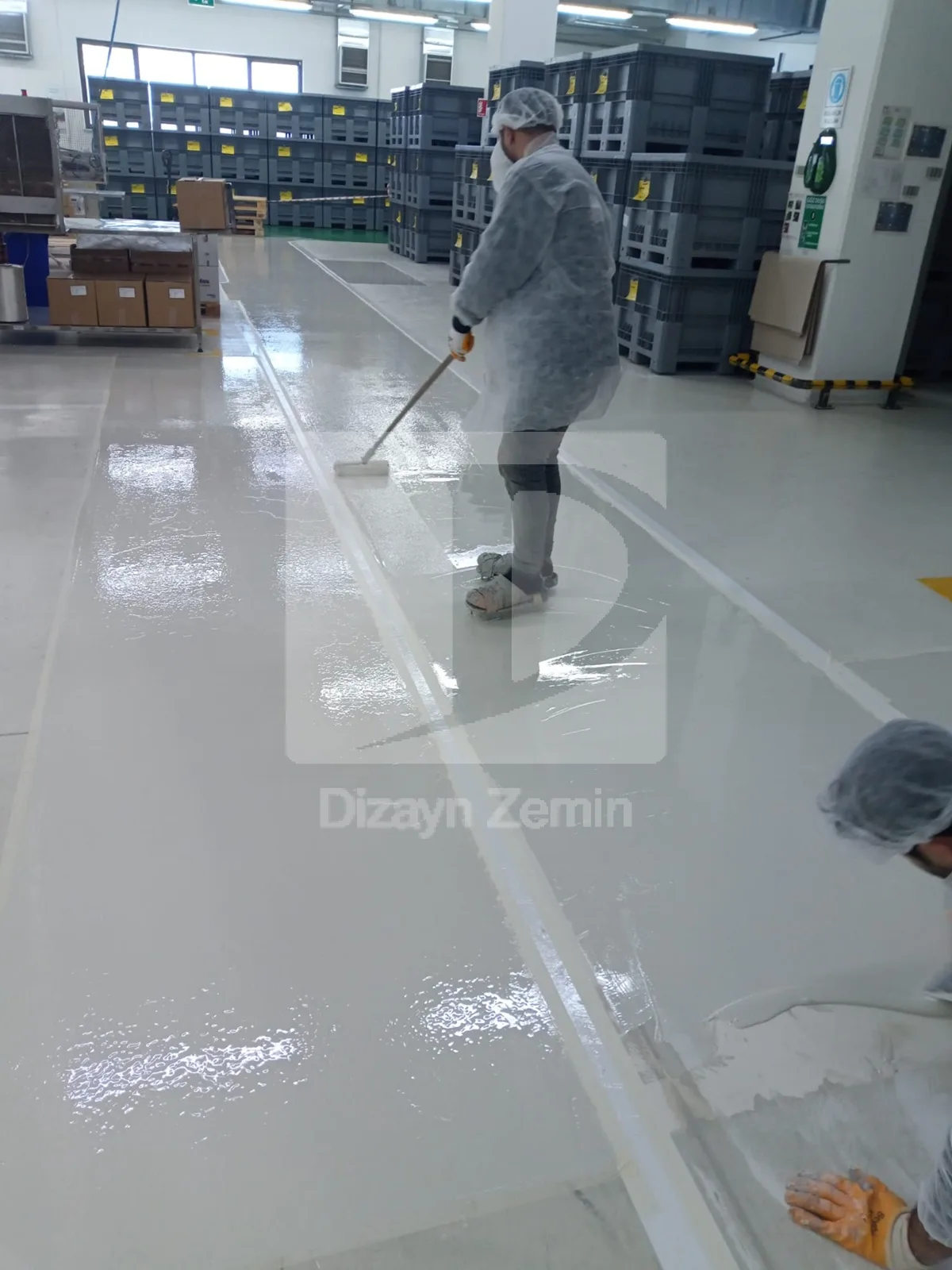 Zemin tamiri gereken ağır trafik alanı