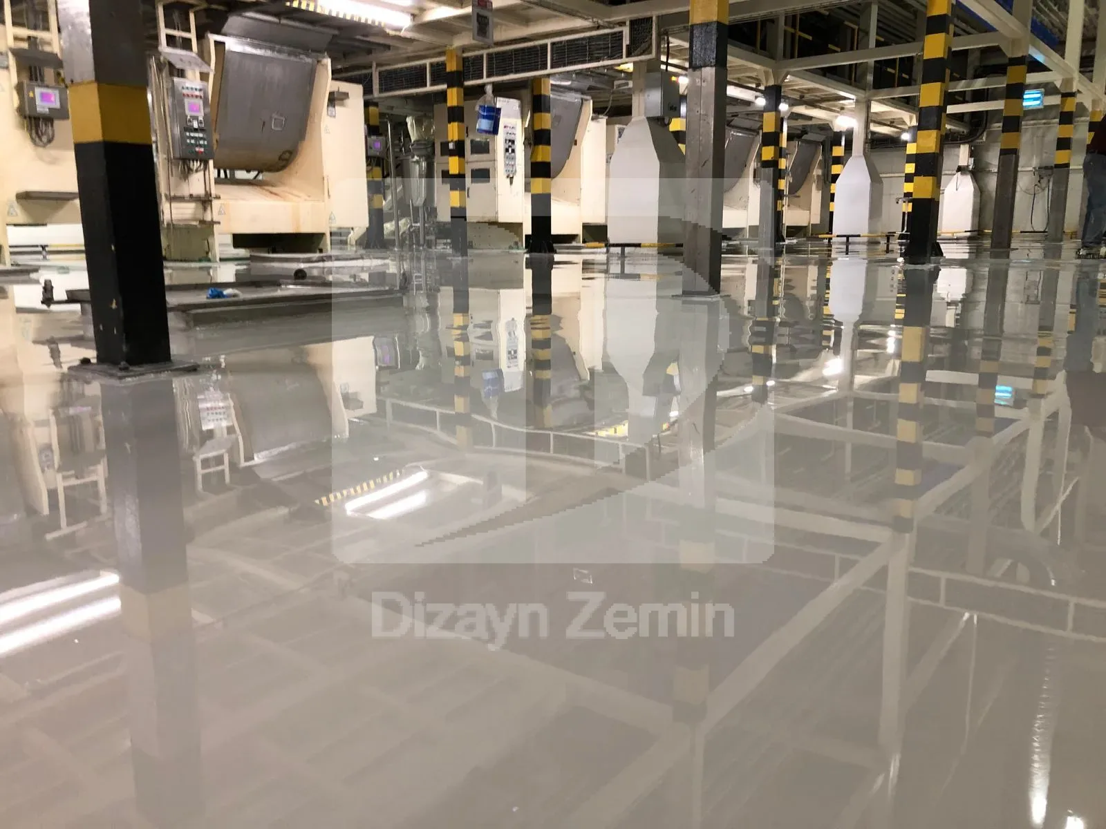 Endüstriyel zemin kaplama uygulaması
